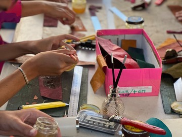 Arts & Crafts: Leather Crafting: Design Your Own Malagasy Accessories