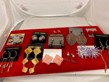 Bulk Lots: 1500 pairs-- Earrings-- tons of styles $ .15 pair!! PRICE CUT!