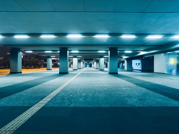 Weekly Rentals (Owner approval required): Toronto Canada, Midtown Underground Parking For 3 Weeks