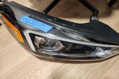 Selling with online payment: 2019 to 2021 Huyndai Tucson - Right Headlight