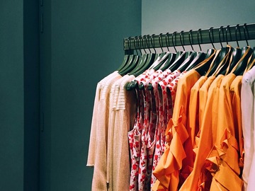 Bulk Lots: 50 Piece Mall Brand Size Large and Up. Plus sizes. Mixed Category