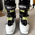 Winter sports: SCARPA Maestrale RS, 29.5 intuition liner w/added ankle support, 