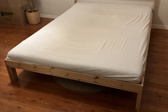 Annetaan: IKEA Bed frame + base (140cm)