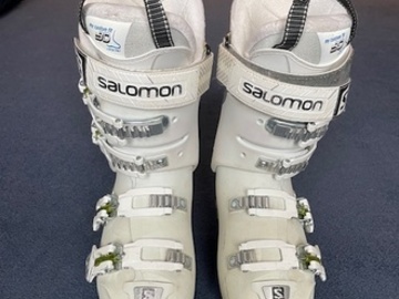 Winter sports: NEARLY FREE SKI BOOTS - just pay £1 and postage