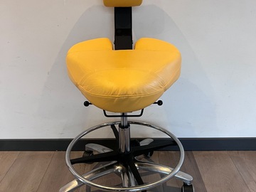 Gebruikte apparatuur: BQE Tandarts/assistente werkstoel  