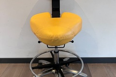 Gebruikte apparatuur: BQE Tandarts/assistente werkstoel  