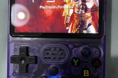 Myydään: Hand-held emulator game console R36S-64gb