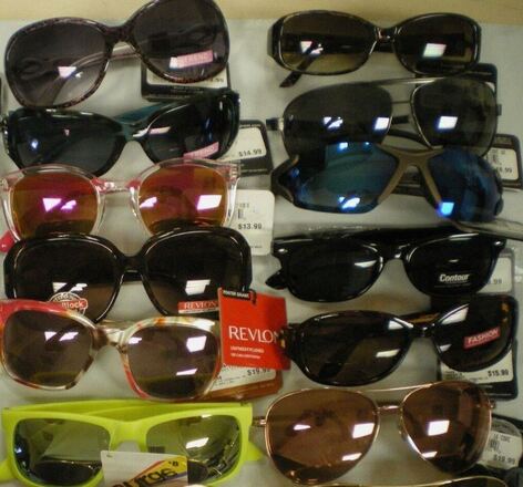 125 ASSORTED FOSTER GRANT SUNGLASSES