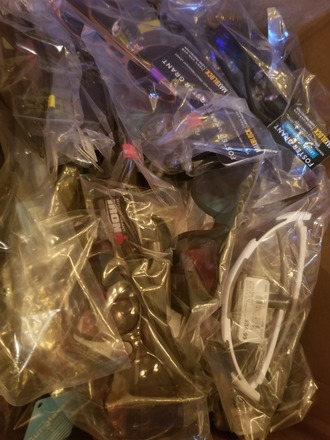 125 ASSORTED FOSTER GRANT SUNGLASSES
