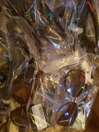 125 ASSORTED FOSTER GRANT SUNGLASSES