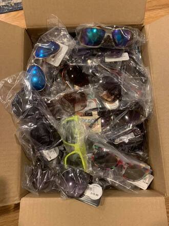 125 ASSORTED FOSTER GRANT SUNGLASSES