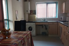 Room Available: Double bedroom - Female - Moss side -Manchester