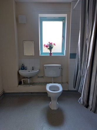 Double bedroom - Female - Moss side -Manchester