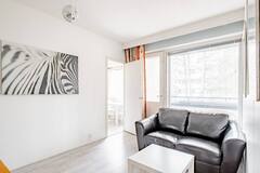 Annetaan vuokralle: furnished room (girl only) in Tapiola close to campus