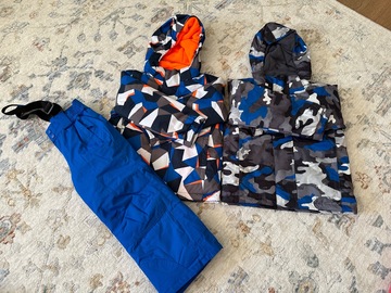 Winter sports: Kids ski clothes