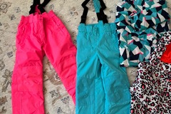 Winter sports: Girls ski jacket and salopettes 