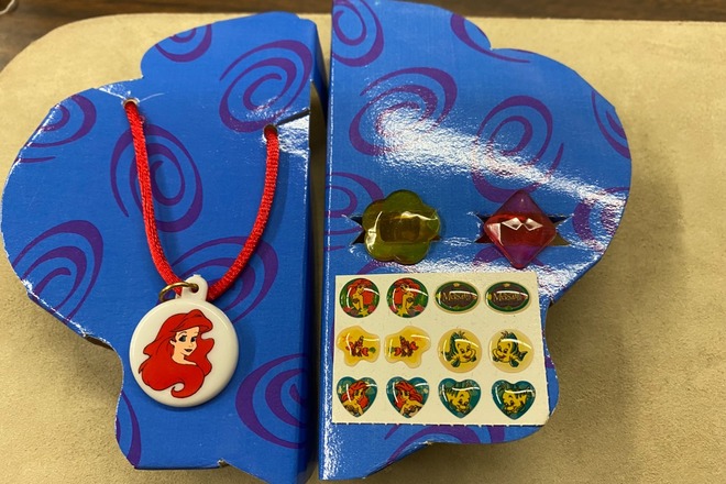 800 pcs--DISNEY--Little Mermaid Jewelry--$0.12 pcs