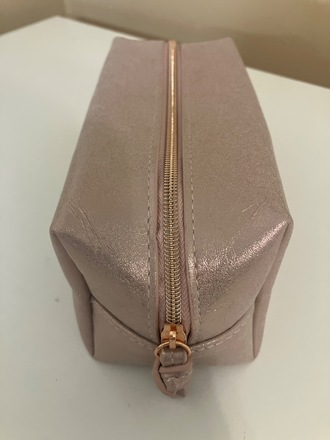 Elizabeth Arden One and Only Make Up Pouches 50pcs
