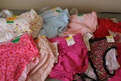 Bulk Lots: LOT OF 100 pair AQUA (Bloomingdale's brand) hipster panties
