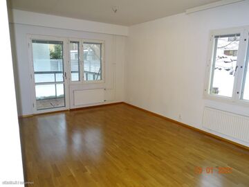 Annetaan vuokralle: Two room appartment with own yard 
