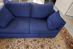Myydään: Nice and comfortable 2 seat sofa come bed 