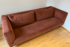 Annetaan: Design sofa with Alcantara fabric for free
