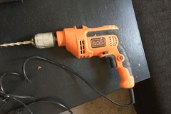 À vendre: Perceuse/visseuse Black & Decker 