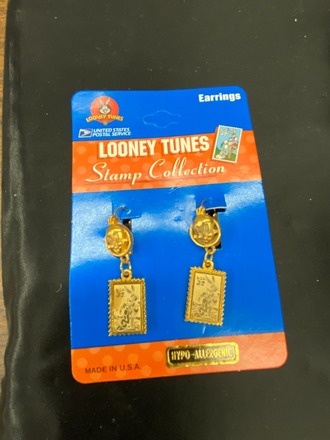100 prs-Vintage Looney Tunes Earrings--retail $9.99-$0.99 pair