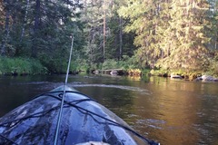 Uthyres (per vecka): Packraft MRS Alligator koskikanootti 