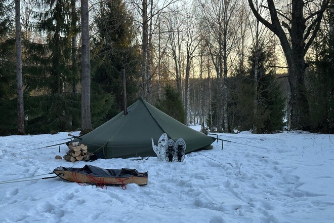 Kotateltta Nova Explorer ja kamina 
