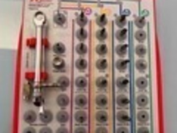 Gebruikte apparatuur: 2 complete implantaat sets van Nobel Bio-care.