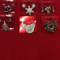 Bulk Lots: 100 pcs-Christmas Jewelry-Necks, Bracelets, Earrings, Pins 