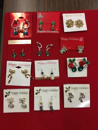 100 pcs-Christmas Jewelry-Necks, Bracelets, Earrings, Pins 