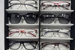 Selling with online payment: 12 Liz Claiborne frames. $20 each. $240 total + shipping= $253 