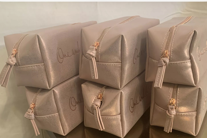 Elizabeth Arden Make Up Bags 100pcs Same Color Same Style