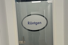 Gebruikte apparatuur: Glazen Deur Praktijk (Röntgen)
