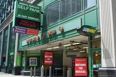 Daily Rentals: Chicago IL, Wabash-Randolph Parking Garage, Near Shopping & Food