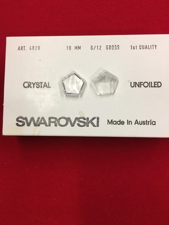 200 pcs-- Swarovski Vintage Crystal Stone--18mm $ .50 pcs! WOW