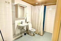 Renting out: Offering a fully furnished room at Aalto campus (Otaranta 8)