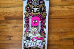 Selling with online payment: Brand new skateboard, only used a few times. (Some scratches)