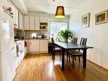 Annetaan vuokralle: Furnished Room for Girls, Close to the Metro, Jätkäsaari