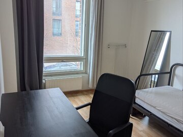 Annetaan vuokralle: Furnished room near Kalasatama metro station