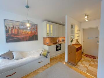 Annetaan vuokralle: Furnished Studio Apartment in Tapiola