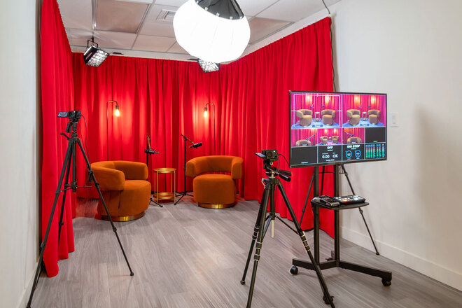 Red Podcast Set