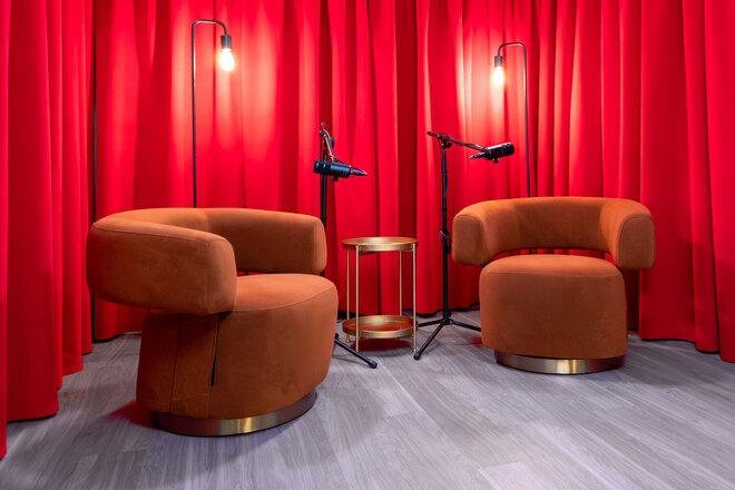 Red Podcast Set