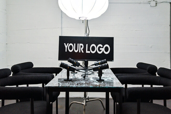 4 Guest Table podcast Set