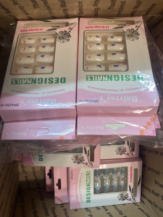 200pcs Nails Sets (NO GLUE) Assorted Styles