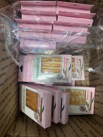 200pcs Nails Sets (NO GLUE) Assorted Styles