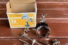 À vendre: Troisième Main avec loupe x3