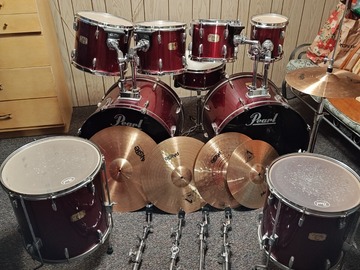 Selling with online payment: 9 Piece Pearl Drum Set